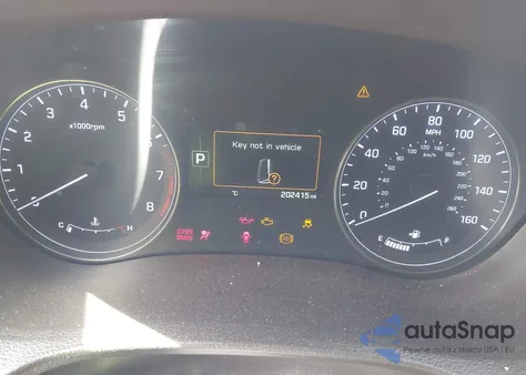 2015 Hyundai Genesis 3.8 z USA, uszkodzony, nr VIN KMHGN4JEXFU052363